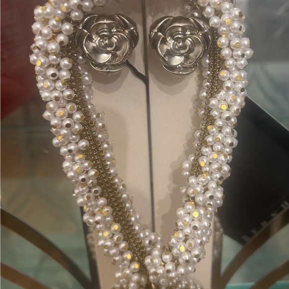 Beautiful Ramla Pearly Glam Bag - Gold and White - New without tag. - Picture 8 of 10